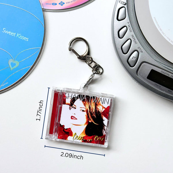 'Hit Clips' Mini CD Case Keychain - Shania Twain Man! I Feel Like A Woman!